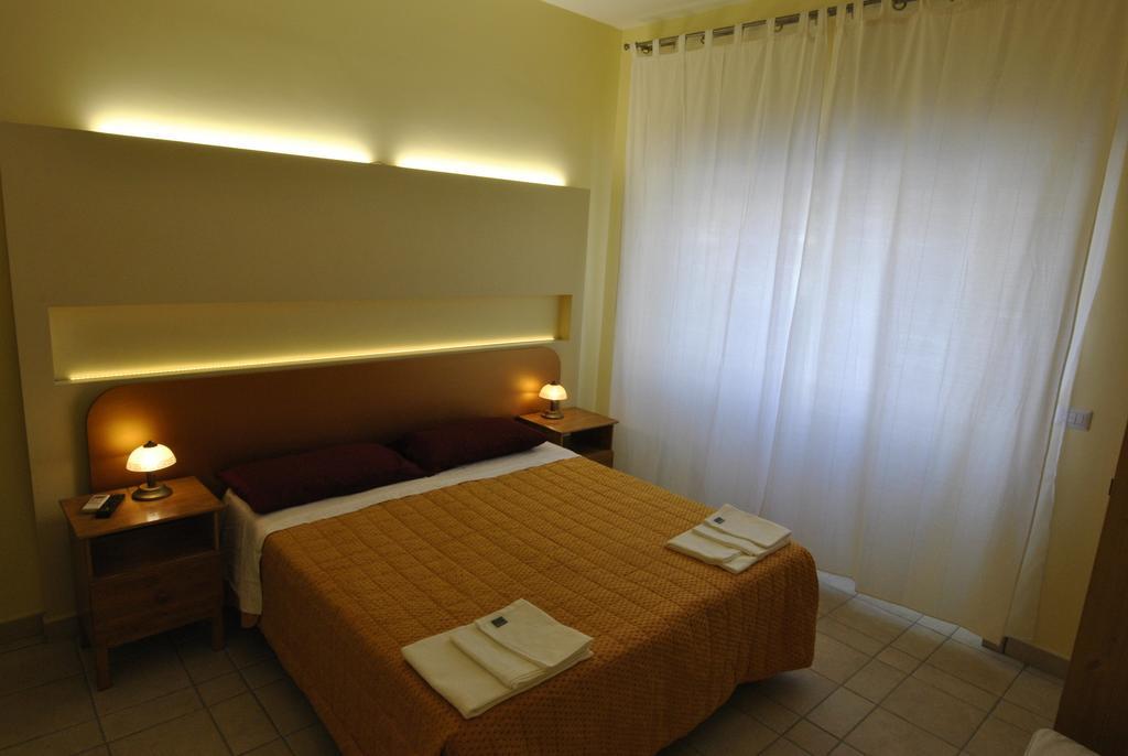 Roma Tourist House Hotel Exterior foto