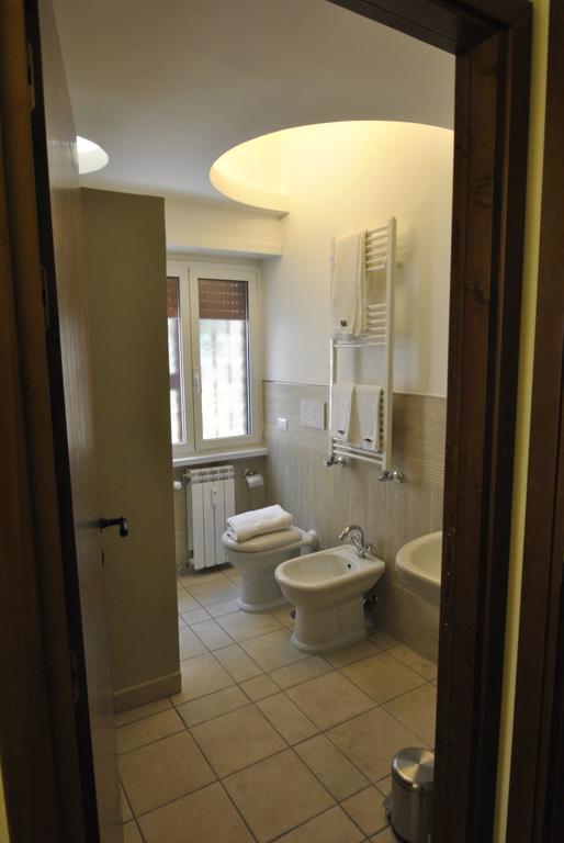 Roma Tourist House Hotel Exterior foto