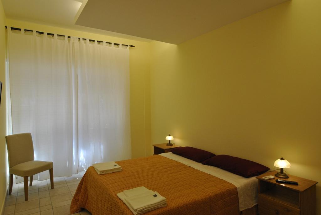 Roma Tourist House Hotel Exterior foto