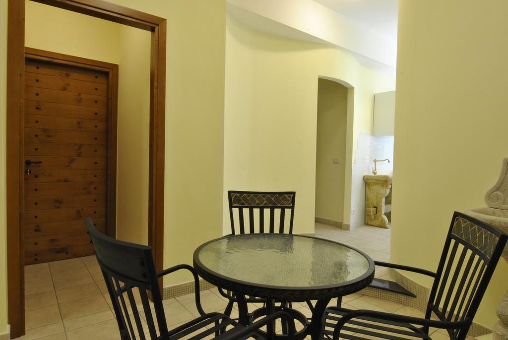 Roma Tourist House Hotel Exterior foto